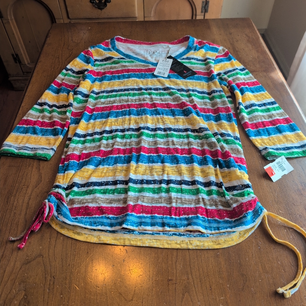 FDJ Woman's Xs New With Tags Top